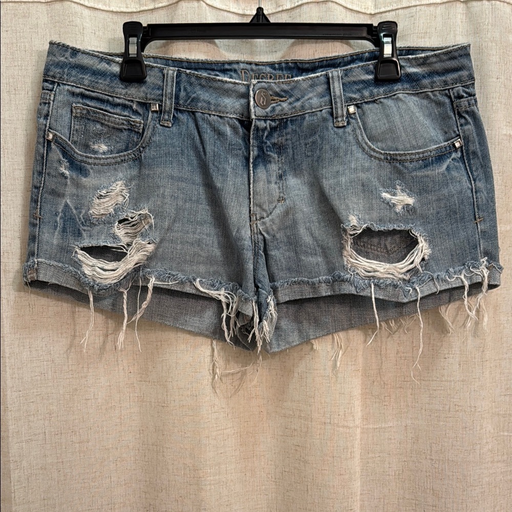 Women’s Jean Shorts Distressed